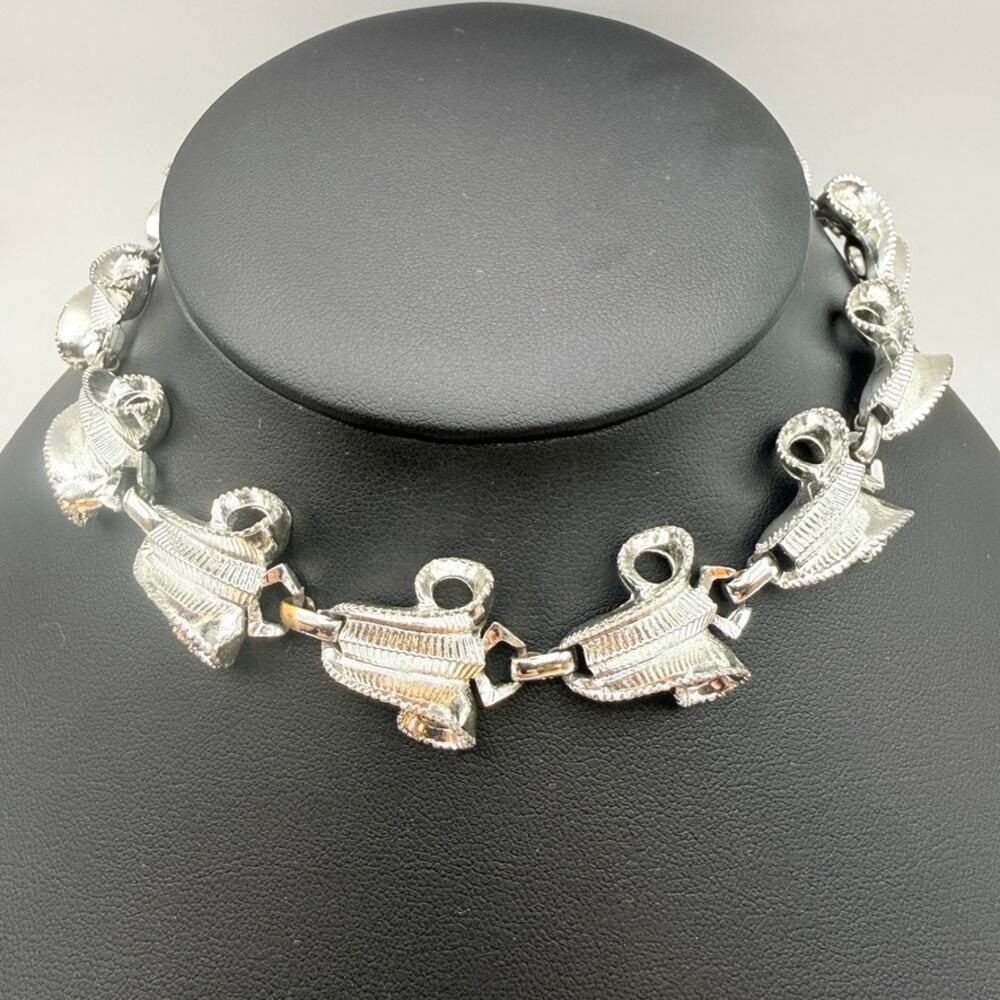 Vintage Mid-Century Silver Tone Choker Necklace Textured Link Statement Retro